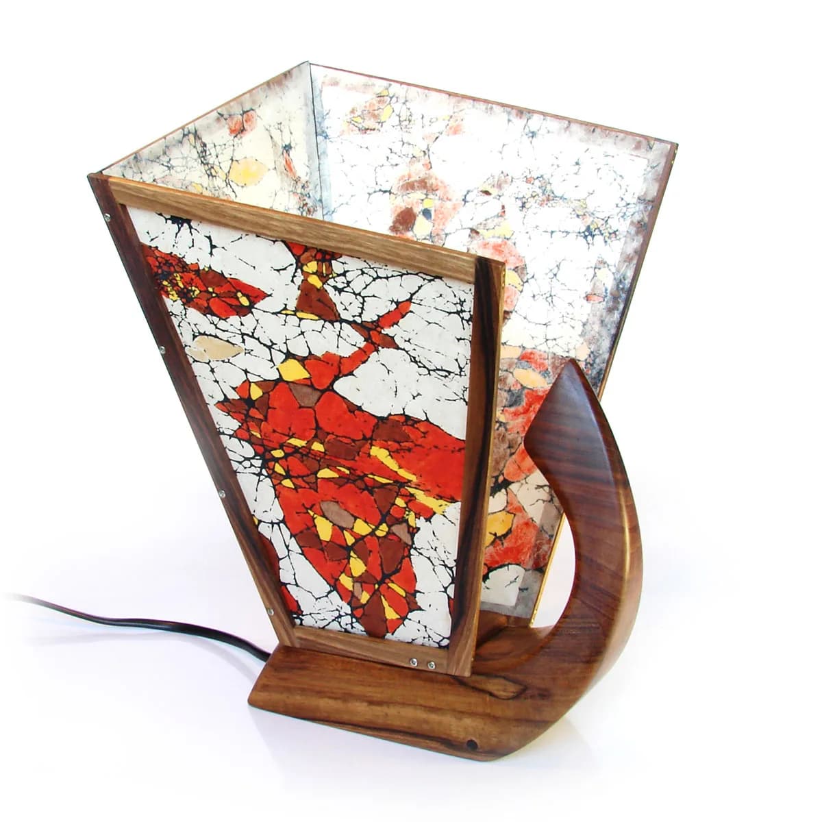 Table lamp
Small Boat